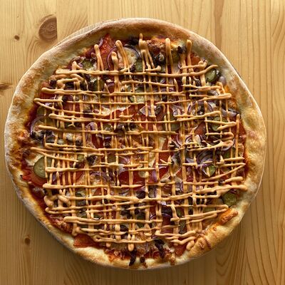 Пицца-бургер в Джонни Дробовик по цене 890 ₽