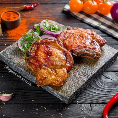 Корейка свинины на углях в Жарим на углях по цене 990 ₽