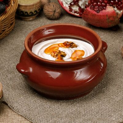 Десерт Мацони с медом и орехами в Суши здесь по цене 250 ₽