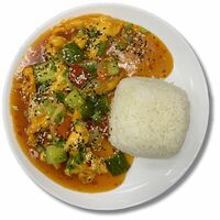 Курица в кисло-сладком соусе с рисом на пару в Pho Bo Ханой