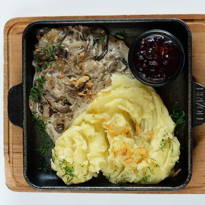 Бременская с соусом из черной смородины в CASPARY BRAU по цене 910 ₽