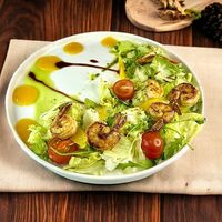 Салат с креветками гриль в Asado