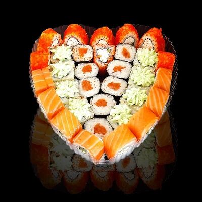 Сет Влюбленных в Sushi Maximum по цене 2730 ₽
