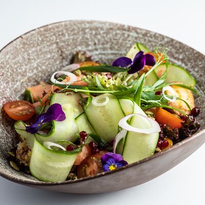 Салат с подкопченным лососем и теплым картофелем в Первый по цене 925 ₽