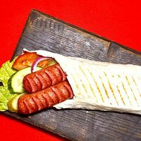 Шаверма с классическими сосискамив Сытно Аппетитно