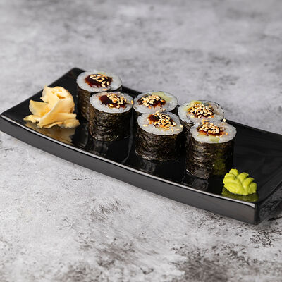 Роллы Хосомаки с угрем в Море Есть по цене 490 ₽