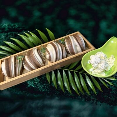 Китайские булочки с зеленым маслом в LAOBAN по цене 320 ₽