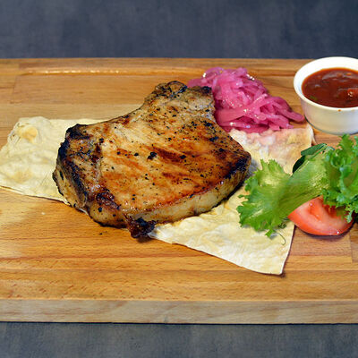 Антрекот из свинины в Грузия и вино по цене 1050 ₽