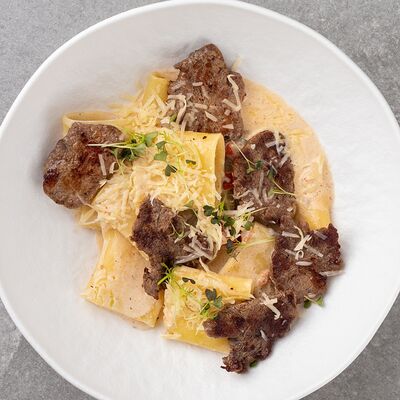 Пакерри с говядиной и горгонзолой в Hive по цене 890 ₽