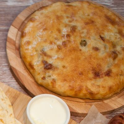 Пирог Кубдари с мясом в Амирани по цене 460 ₽