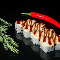 Запеченный с крабом ролл в Sushi Box