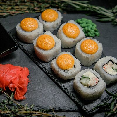 Спайси-крабв Суши роллы МОРС по цене 540 ₽