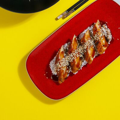 Угорь на рисе с соусом Унаги Тай в Сушки на макушке по цене 590