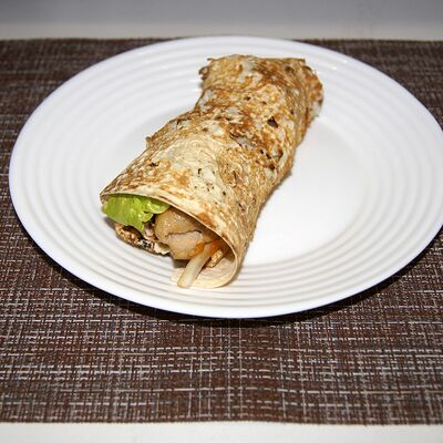 Ролл с кебаб из курицы в Шашлыки & Пироги по цене 250 ₽