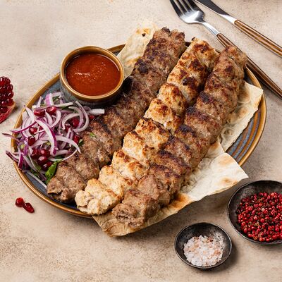 Люля-кебаб в Хинкальная Легенда по цене 780 ₽