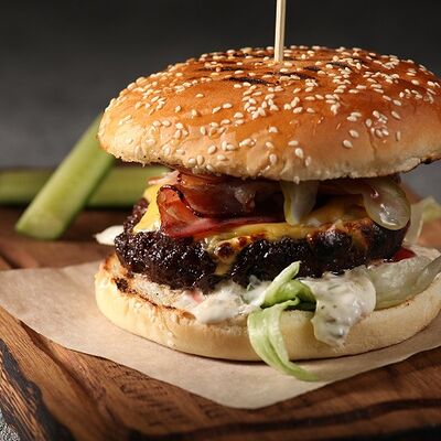 Бургер Качели в Качели по цене 520 ₽