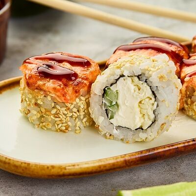 Калифорния запеченная в Sushist по цене 490 ₽