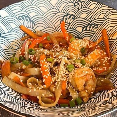 Удон с креветками в Kekou Вкусная еда по цене 530 ₽