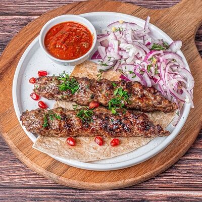 Люля-кебаб из говядины в Мясо на углях по цене 600 ₽