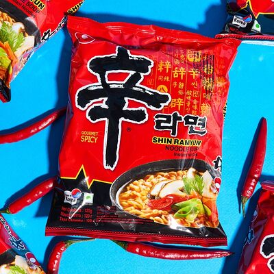 Шин Рамен Nongshim в Вначале была курица по цене 309 ₽