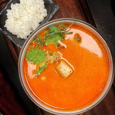 Ой, мам, это Том Ям с курицей в Kirova street по цене 350 ₽