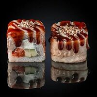 Ролл фирменный Канада в TATAKI