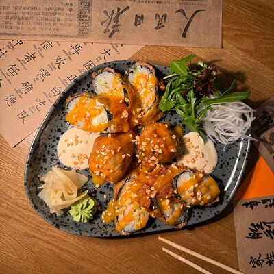 Темпура ролл с креветкой в ВАЗИЮ по цене 1119 ₽