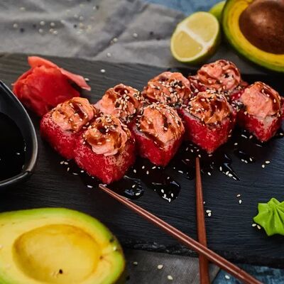 Запеченный с креветкой в Тайфун по цене 449