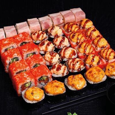 Сет роллов №22 в SUSHIBOX по цене 2019 ₽