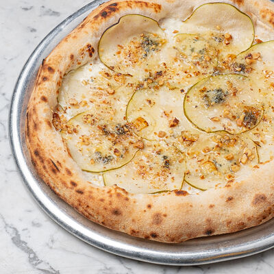 Груша-горгонзола в Monica по цене 630 ₽