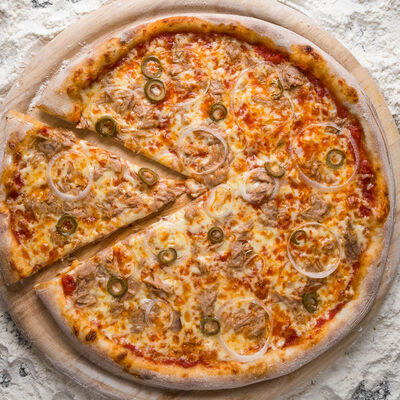 Пицца Тунец в Be My Pizza! по цене 925 ₽