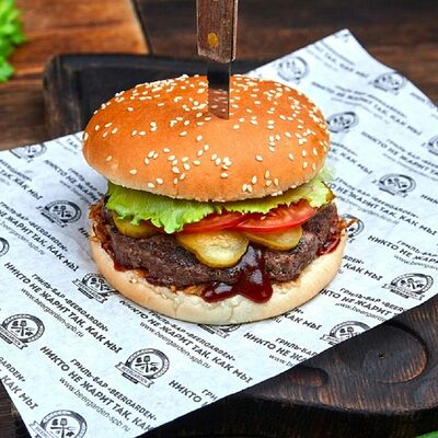 Гамбургер в Мангал по цене 445 ₽