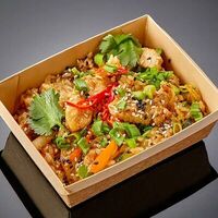 Жареный рис с курицей терияки в Coffee Corner