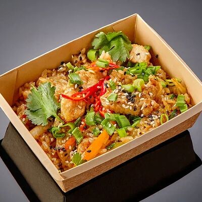 Жареный рис с курицей терияки в Coffee Corner по цене 335 ₽