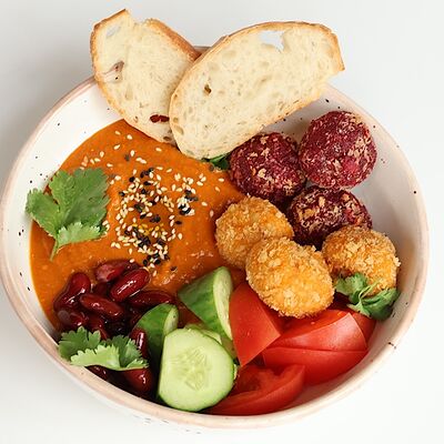 Веган боул с овощными фрикамив Буфет по цене 435 ₽