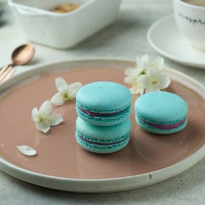 Макарон черная смородинав De Paris БИСТРО по цене 199 ₽