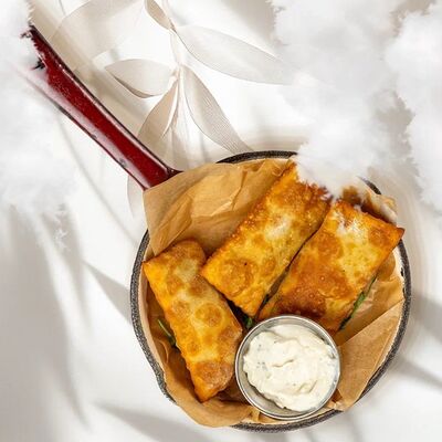 Чебуречки Четыре сыра в Мамино по цене 470 ₽