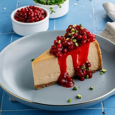 Топленный чизкейк с брусникой в Маймун по цене 490