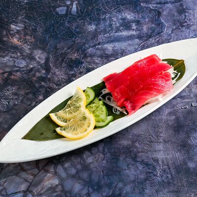 Сашими Тунец в Контейнер по цене 550 ₽