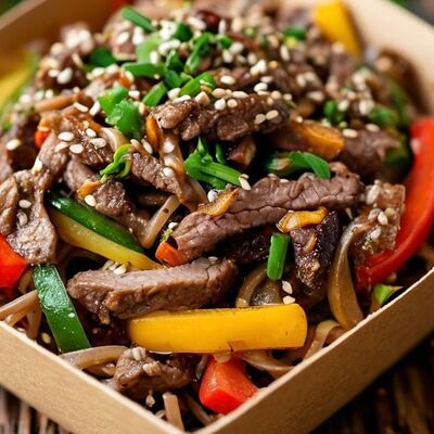 Соба с говядиной в Ками cafe club по цене 770 ₽