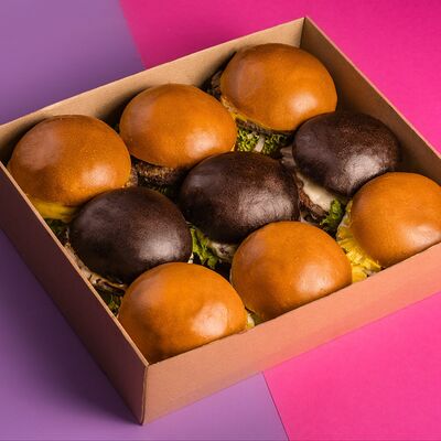 Бургер-бокс №1 в Black Star Burger по цене 4950 ₽