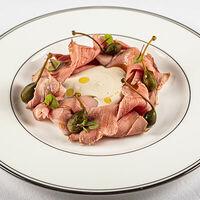 Вителло тоннато из телятиныв Muse