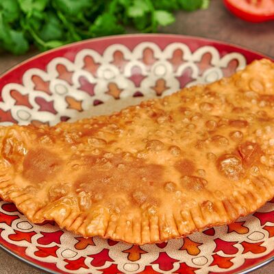 Чебурек с говядиной и свининой в Айран по цене 189 ₽