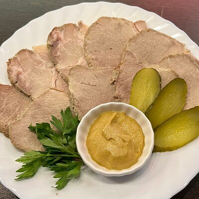 Буженина по-домашнему в Роза ветров по цене 550 ₽