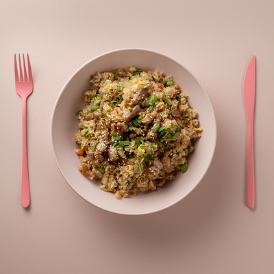 Жареный рис со свининой в Rollwell по цене 590 ₽