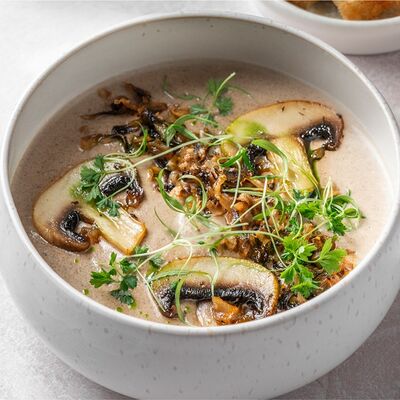 Грибной крем суп Ом в BEERMAN&Schlitz по цене 550 ₽