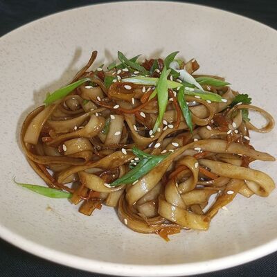 Удон с овощами в Сытый мишка по цене 320 ₽