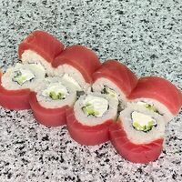 Филадельфия с тунцом в Yoshi sushi