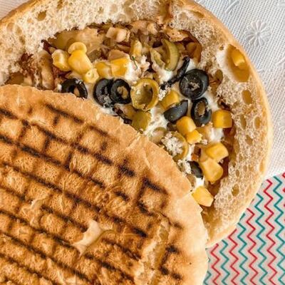 Фахитос куриный в булочке в Жар по цене 459 ₽