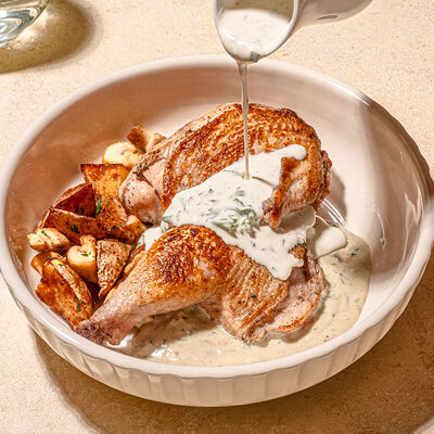 Чкмерули из цыпленка с картофелем и грибамив Хачапури Выпечка и Вино по цене 780 ₽